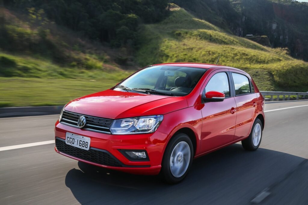 volkswagen_gol_vermelho-frente-em-movimento-em-rodovia-1920x1280-1